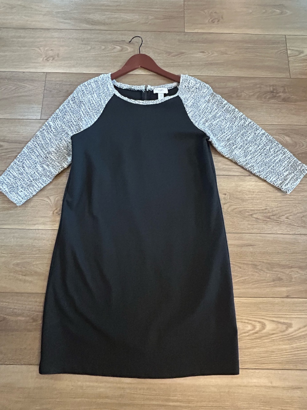 LOFT Colorblock Sheath Dress Size 8 Black Knit Sleeve Work Office